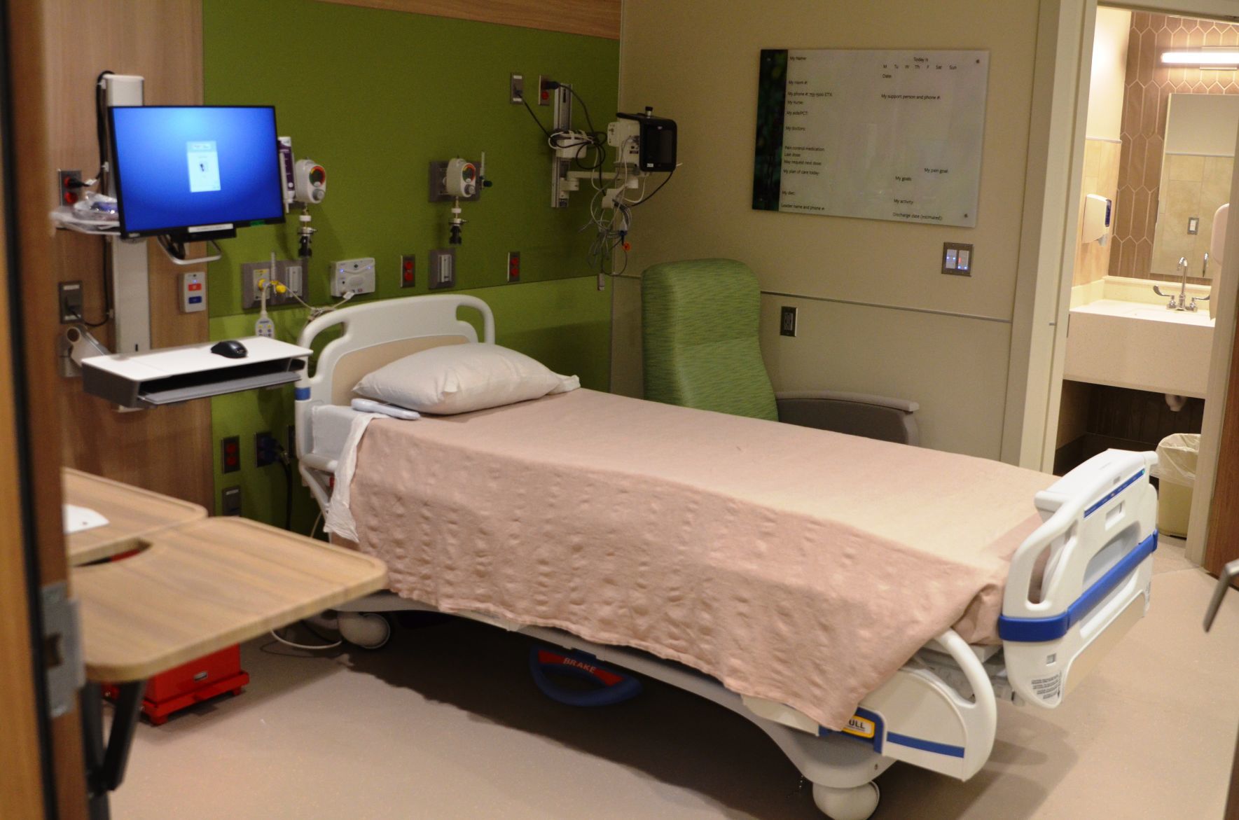 010819-nws-hospital004.jpg